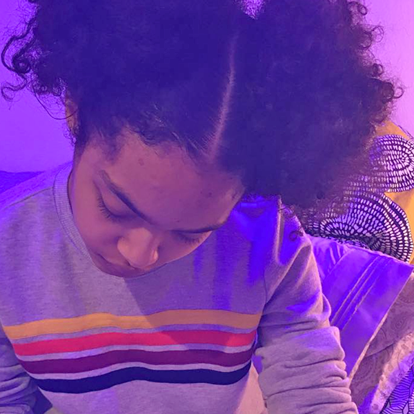 Black Girl Magic: Yara Shahidi Took The Best Natural Hair Selfies This Year
